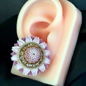 Vintage Triad flower rhinestone clip on earrings